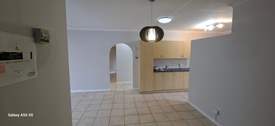 To Let 3 Bedroom Property for Rent in Heuningkloof Western Cape